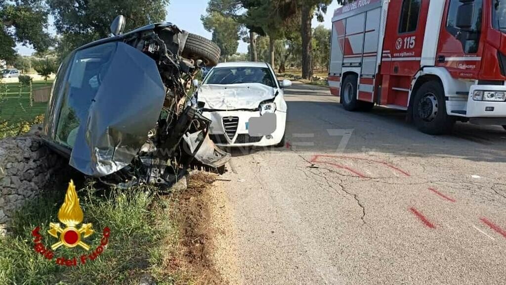 Κανάλι 7 TV |  Ατύχημα στο πρώην Statale 16 μεταξύ Pezze di Greco και Speziale: δύο τραυματίες