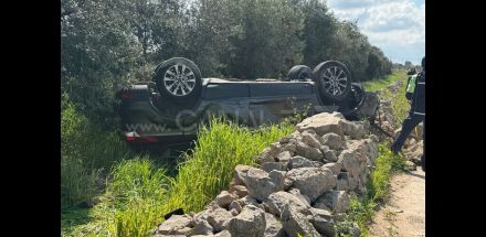 Si ribalta con l'auto sulla Polignano-Conversano: ferito 72enne
