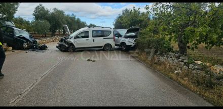 Tragica carambola sulla Conversano-Putignano: muore mamma 40enne