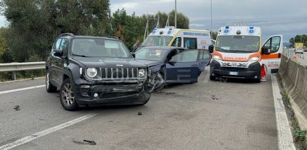 Incidente sulla Statale 16 all'altezza di Monopoli sud: 5 feriti